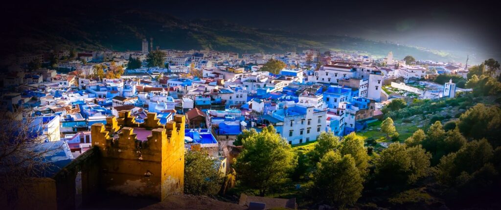 المدينة الزرقاء شفشاون شمال المغرب، أحد أبرز الوجهات السياحية الجبلية في الريف المغربي